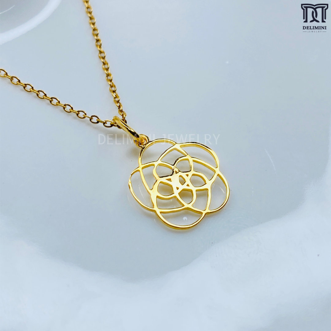 Gold Delicate Flower Pendant