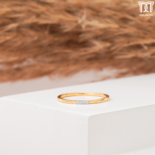 Minimalist Four Diamond Promise Ring - DELIMINI JEWELRY