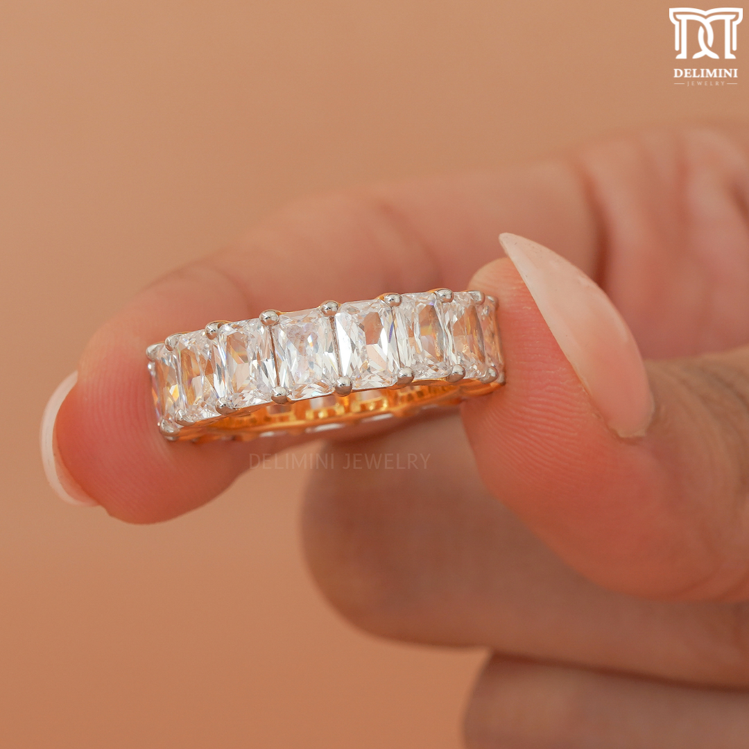 Emerald Cut Diamond Eternity Band - DELIMINI JEWELRY