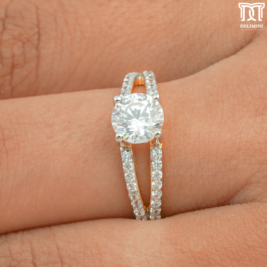 Royal Round Cut Diamond Ring For Engagement - DELIMINI JEWELRY