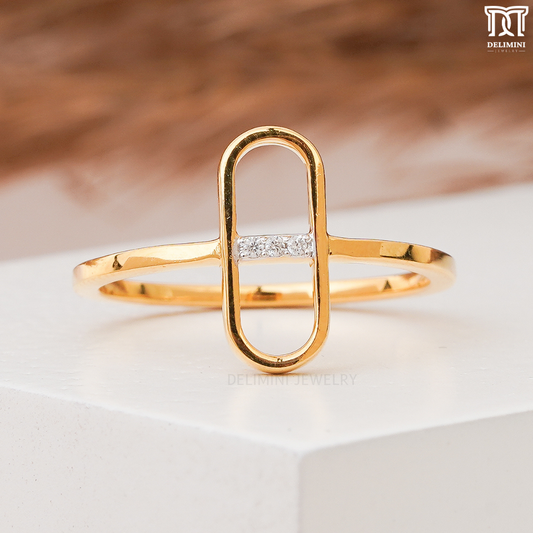 Paper Clip Frame Diamond Ring