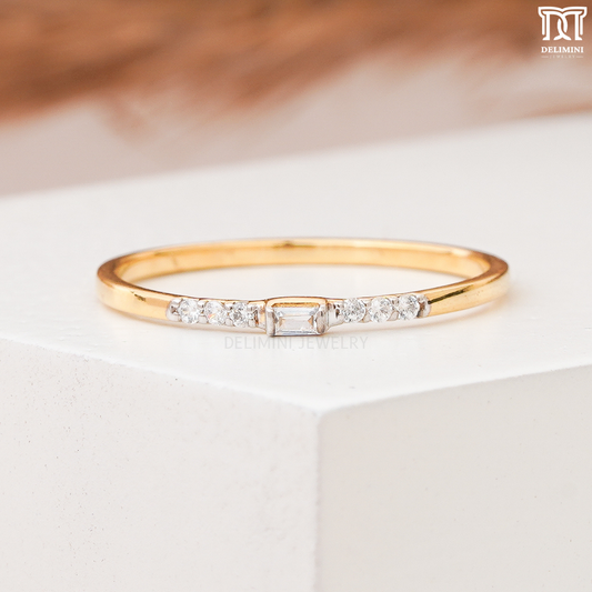 Baguette and Round Vintage Diamond Ring